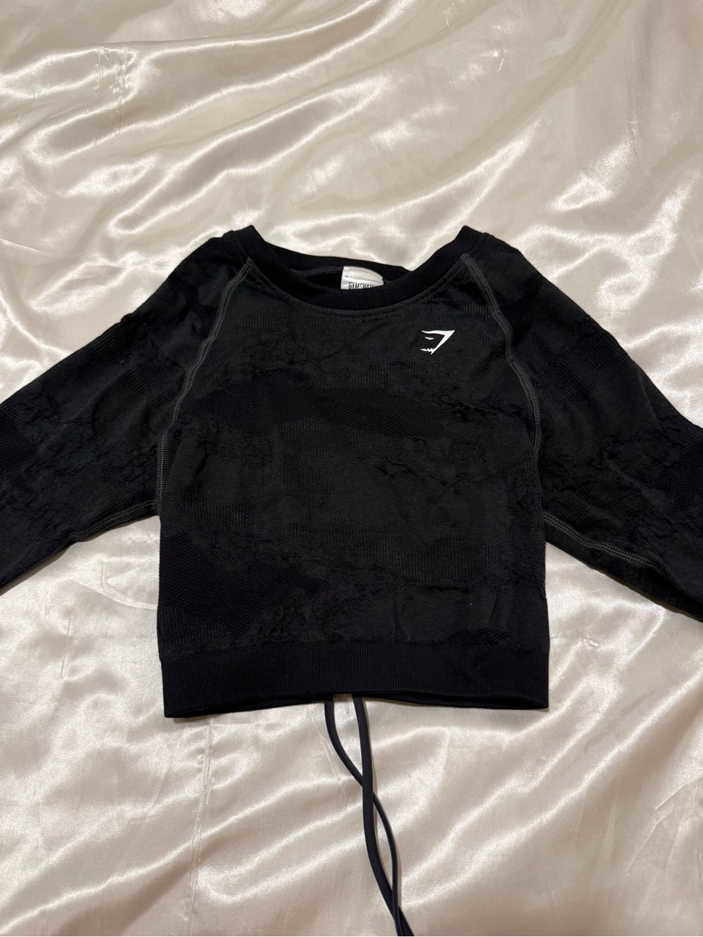 Gymshark Women’s Black Long-Sleeve Crop workout top